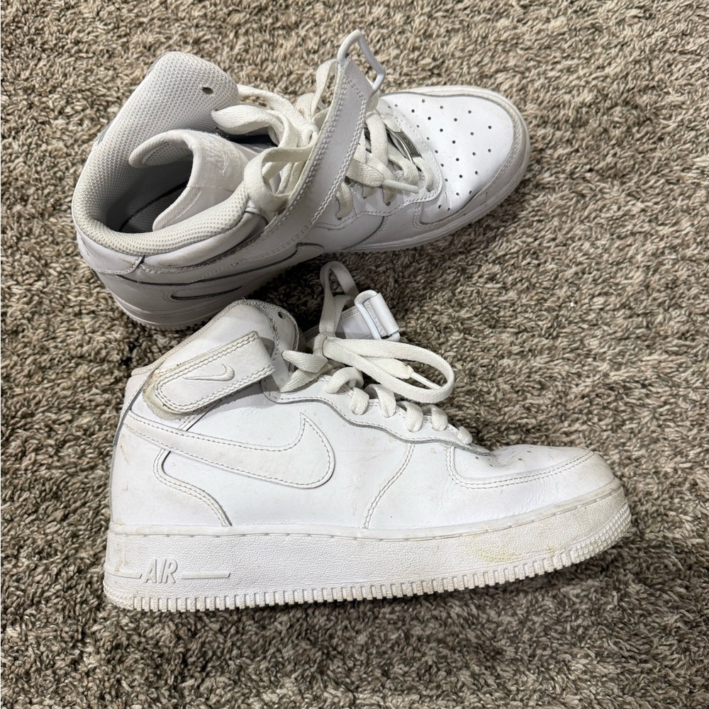 NIKE AIR shoes